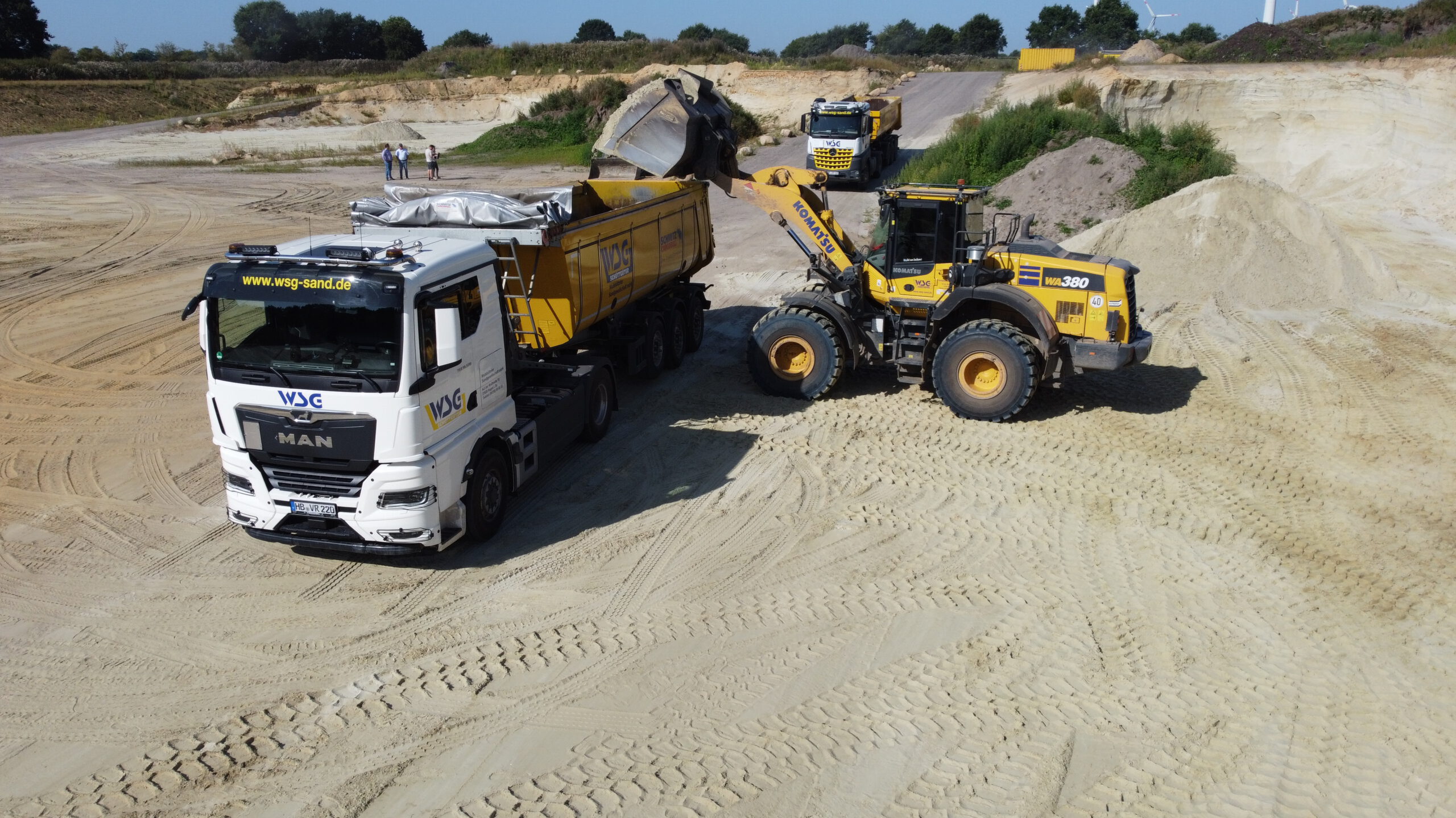 Transport und Baustellenlogistik mit LKW durch WSG