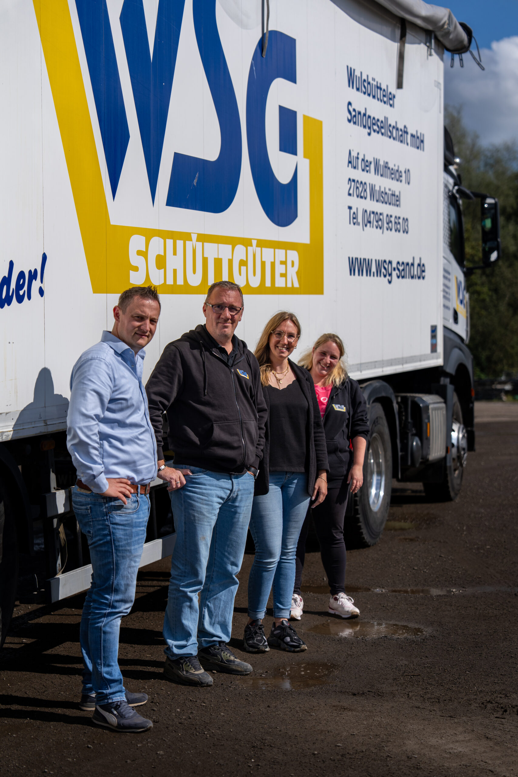 WSG Unternehmensgruppe für Schüttgüter, Erdarbeiten, Kanalarbeiten, Straßenbau und LKW-Service in Wulsbüttel und Bremen